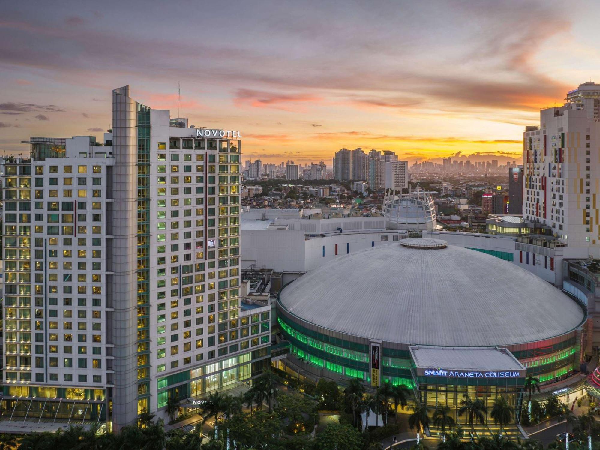 Novotel Manila Araneta City Hotel Eksteriør bilde